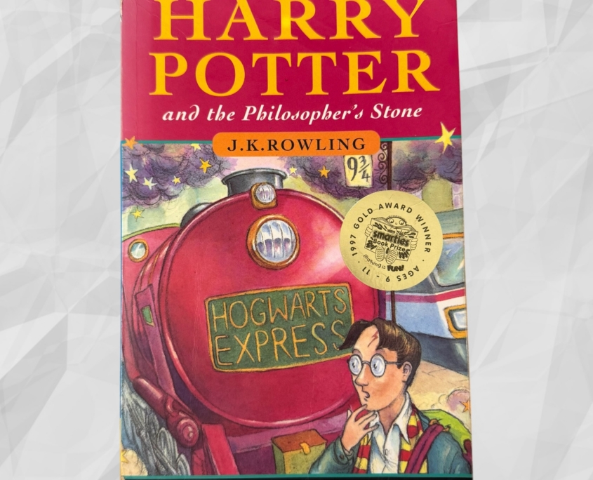 Harry Potter and the Philosopher's Stone: Front Cover