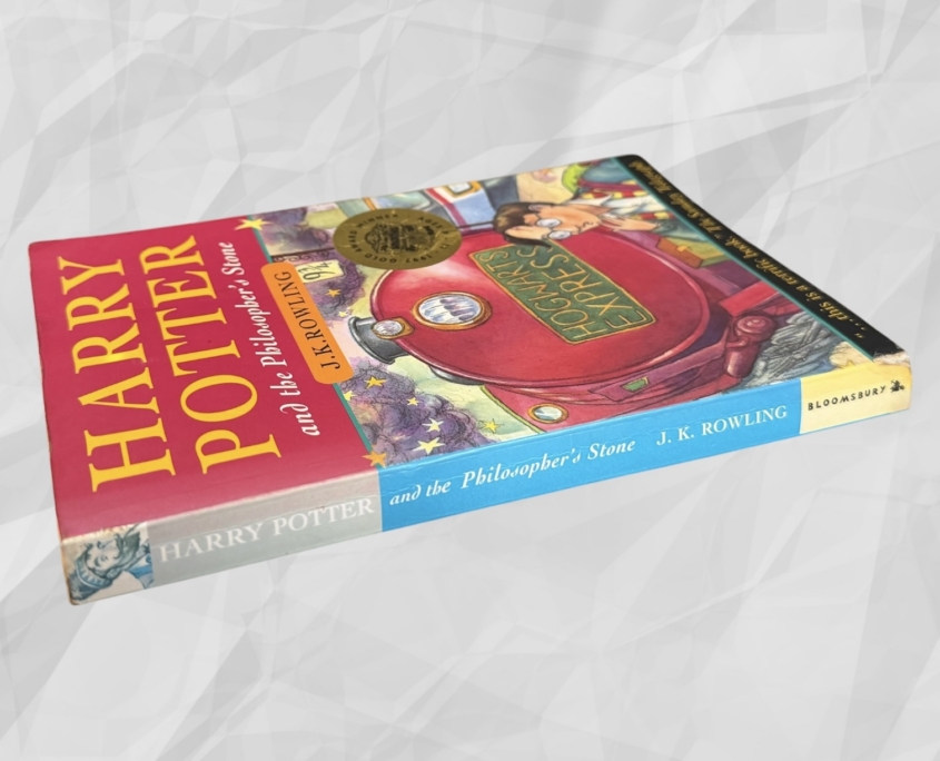 Harry Potter and the Philosopher's Stone: Spine